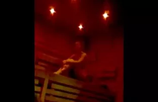 XXX ラッキーガイ食べる薄い金髪 女性 用 エロ 動画 無料
