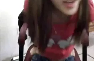 XXX 狂った若い彼女の商品 女性 用 無料 アダルト 動画