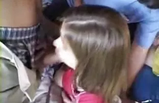 XXX この男は二つの魅力的な女の子 無料 女性 用 アダルト 動画