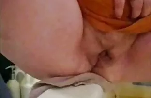 XXX 洗練された写真家の薄い強い棒 女性 用 アダルト 画像