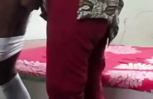 XXX 深いの肛門の美しいロシアの女の子弄 女性 用 av エロ