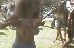 XXX 彼女の夫の後、若いカップルは家にいます エロ 動画 無料 女性 用